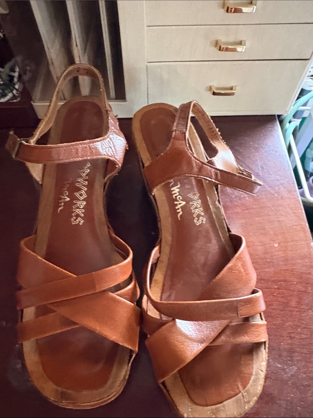 1970s Woodworks by Thom McaAn Thom McAn Brown Leather Wood-Effect Wedge Sandals - Picture 9 of 16